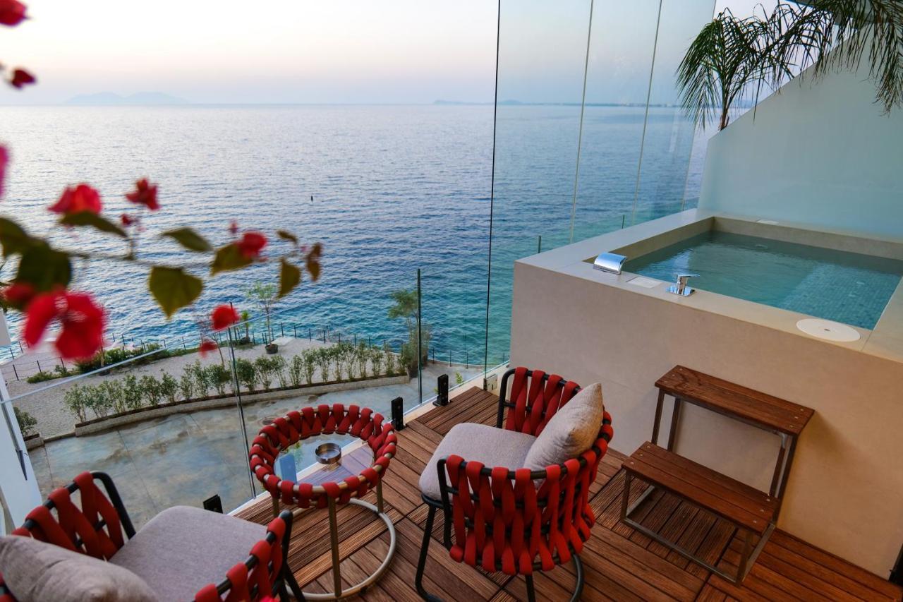 Hotel Miramare Вльора Екстер'єр фото