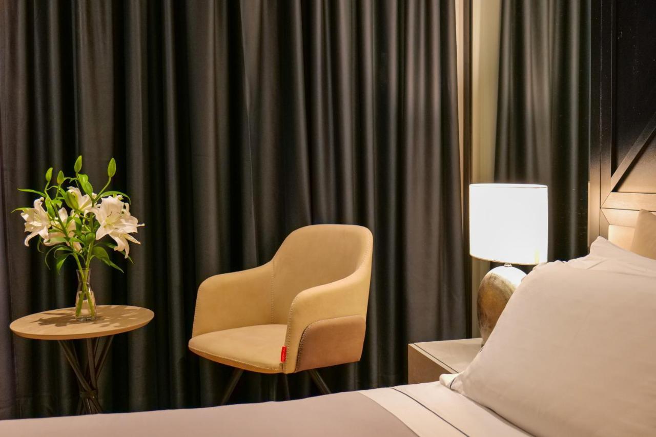 Hotel Miramare Вльора Екстер'єр фото